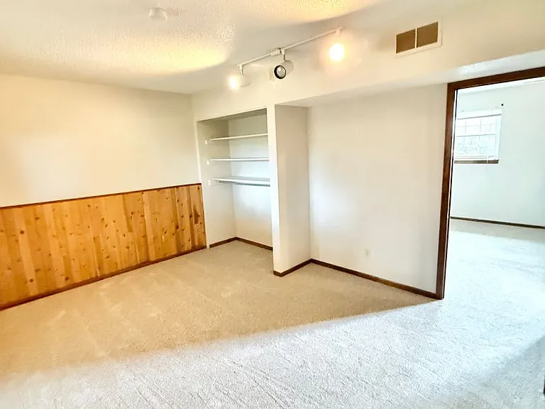 6515 Flintridge Dr — Photo 26