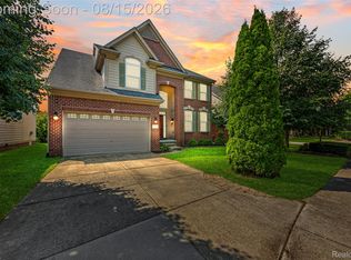 3809 Yorba Linda Blvd, Royal Oak, MI 48073