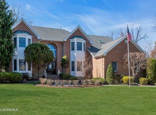 15 Luccarelli Dr, Holmdel, NJ 07733