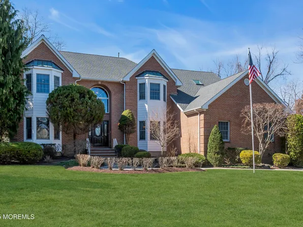 15 Luccarelli Drive, Holmdel, NJ 07733