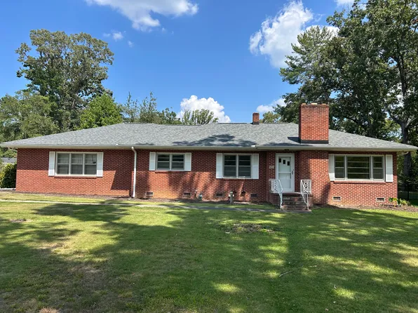 407 Elizabeth Dr, Greenville, SC 29615