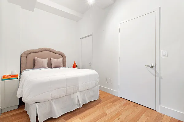 Sold by Compass | media 9