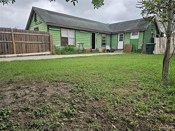3rd image of 7807 Hidalgo St