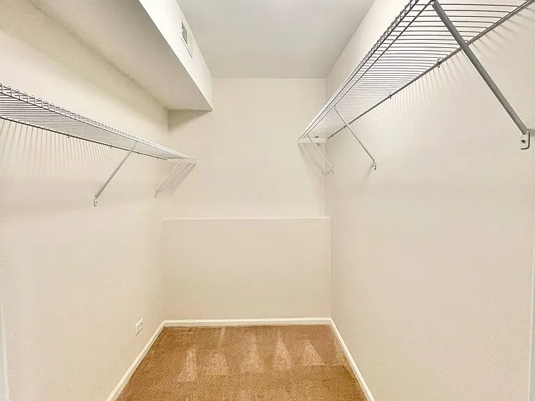 1950 Middlebury Dr — Photo 16