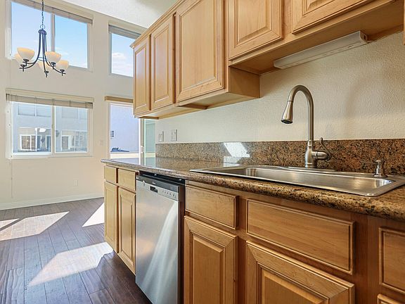 5th image of 1914 Corinth Ave APT 203
