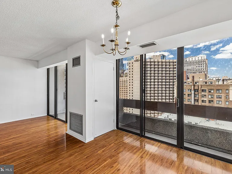 1326 Spruce St #42-1901 — Photo 6