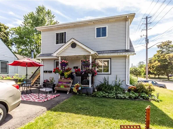 104 Oakwood Ave, Cambridge, ON N3H 4J2