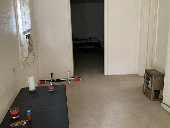 4th image of 2807 Cumberland Ave APT C