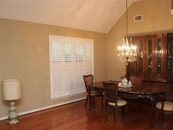 Nice Dining Room with plenty of space for entertaining