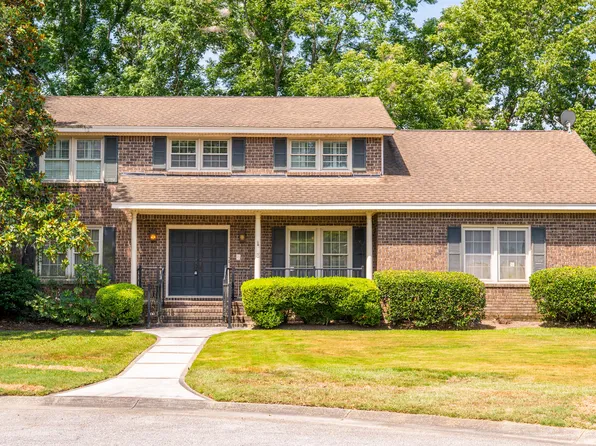 3 Waters Edge Ct, Charleston, SC 29414