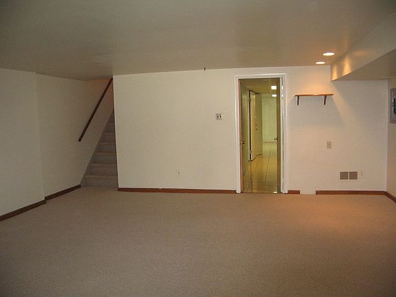 Lower Level Family Rm