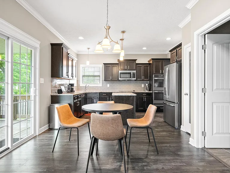 2831 Chatfield Dr — Photo 11