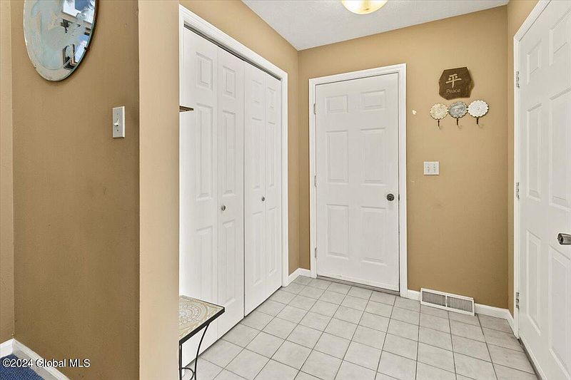 3rd image of 11 Stonegate Court
