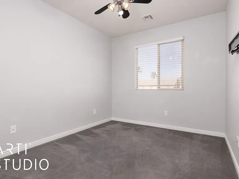 717 W Hafen Ln #6A — Photo 10