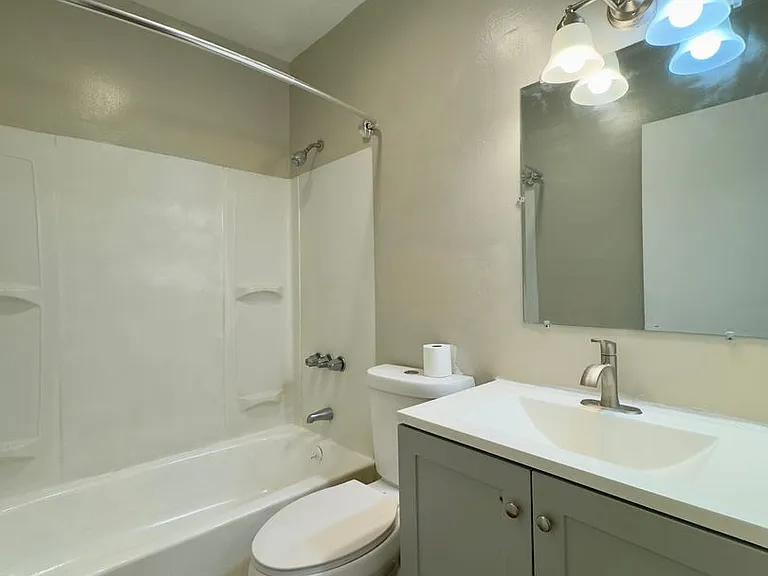 Apartment Units in Midtown, Baltimore, MD! — Photo 16
