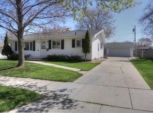 2326 S Kernan Ave, Appleton, WI 54915