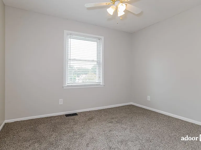 10447 N Cherry Dr — Photo 12