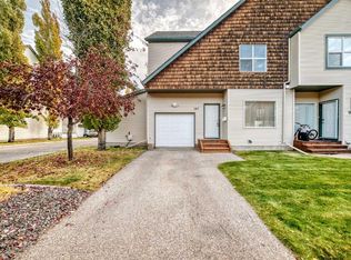 187 W Bridlewood Vw SW, Calgary, AB T2Y 3X7