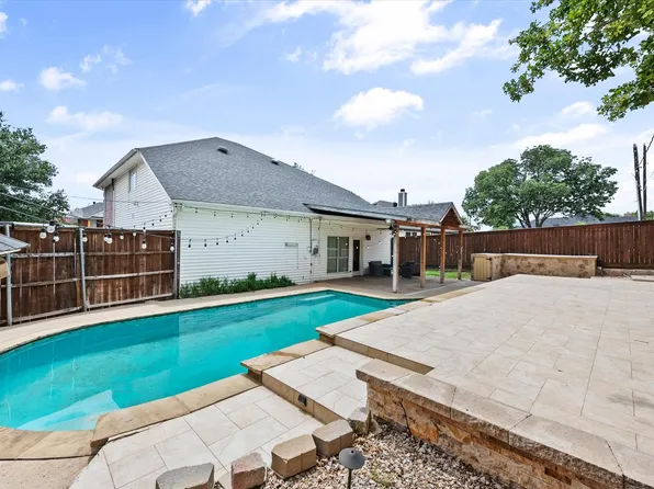103 Arthur Dr, Kennedale, TX 76060