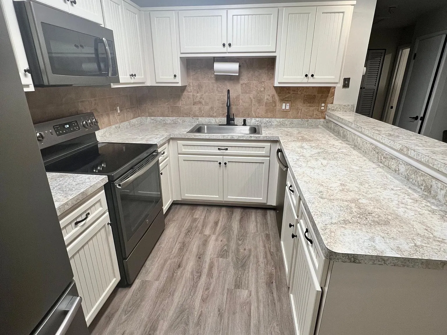 12 Pheasant Meadow Dr — Photo 3