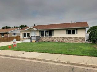 1909 1st Ave E, Williston, ND 58801
