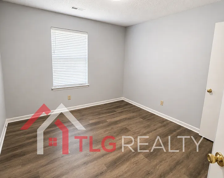 3821 Rosedown Dr — Photo 12