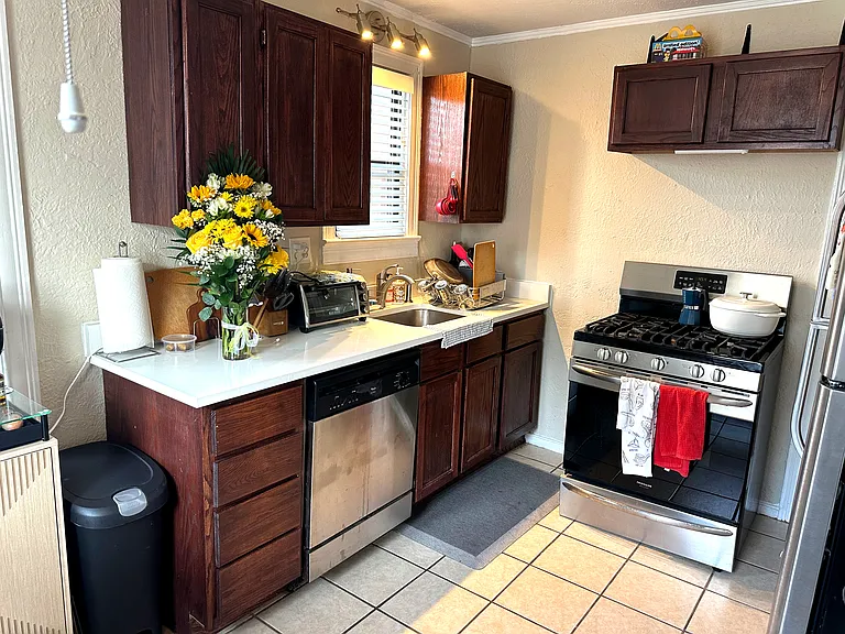 1830 Moser Ave #100 — Photo 8