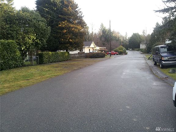 4th image of 21520 9th Pl W
