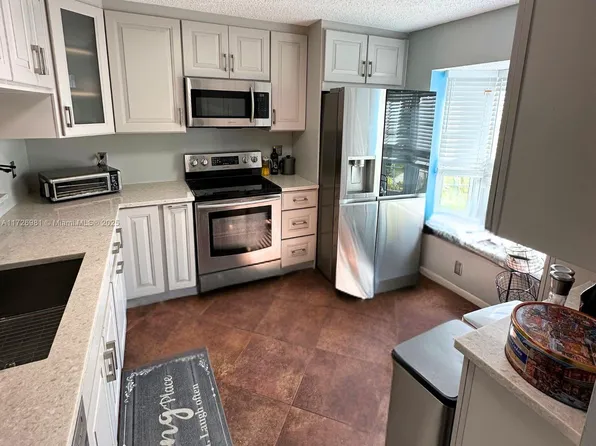 12278 NW 36th Pl, Sunrise, FL 33323