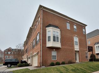 20381 Fallsway Ter, Sterling, VA 20165