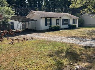 541 Roselawn Dr, Clarksville, TN 37042