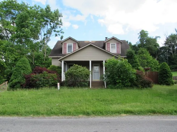 2060 Oakridge Dr, Salix, PA 15952