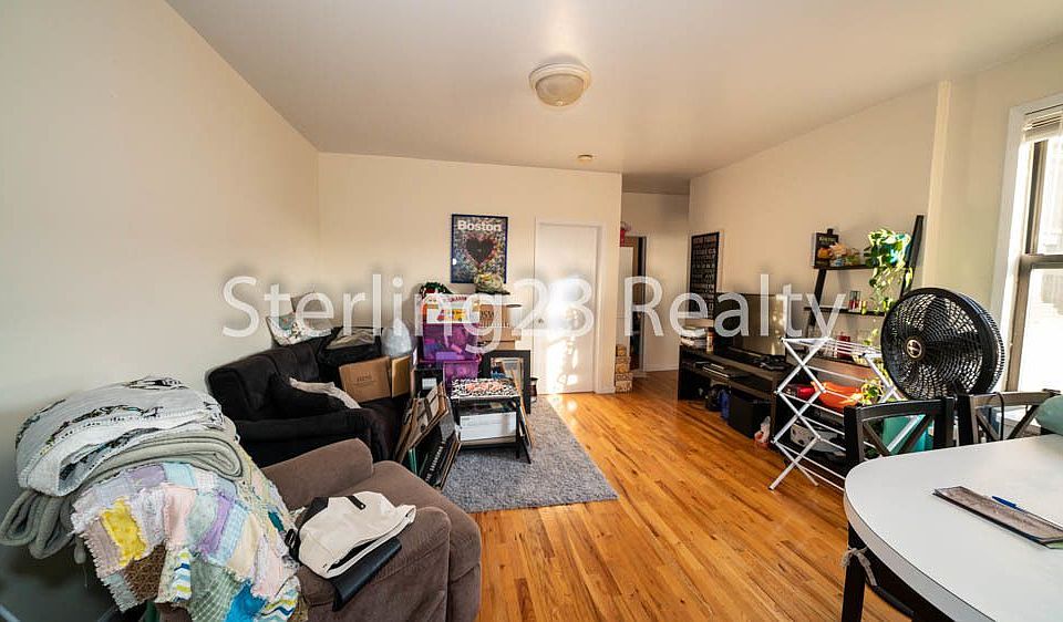 2nd image of 2322 36th St APT 3F
