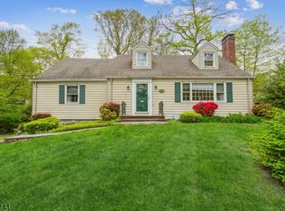 1500 Fox Trl, Mountainside, NJ 07092