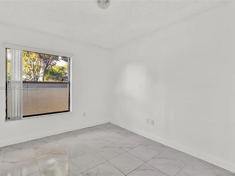 12704 SW 71st Ter — Photo 16
