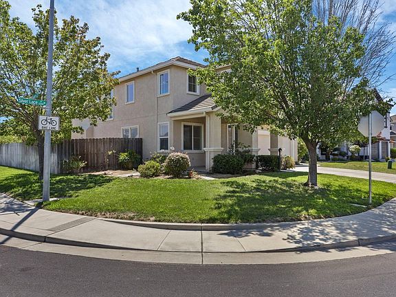 3rd image of 2216 Silverlace Pl