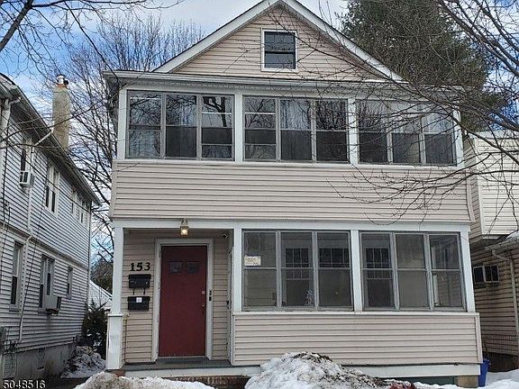 5th image of 153 Willowdale Ave #2