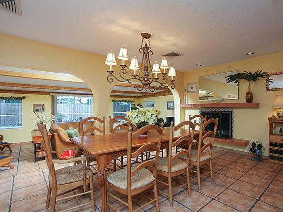 5th image of 7404 Starfish Dr