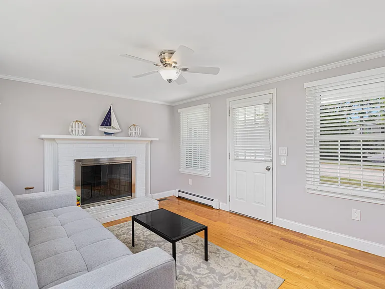 4 Maloney Ln — Photo 11