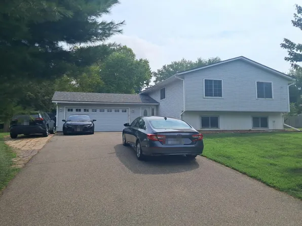 2300 Friendship Ln, Burnsville, MN 55337