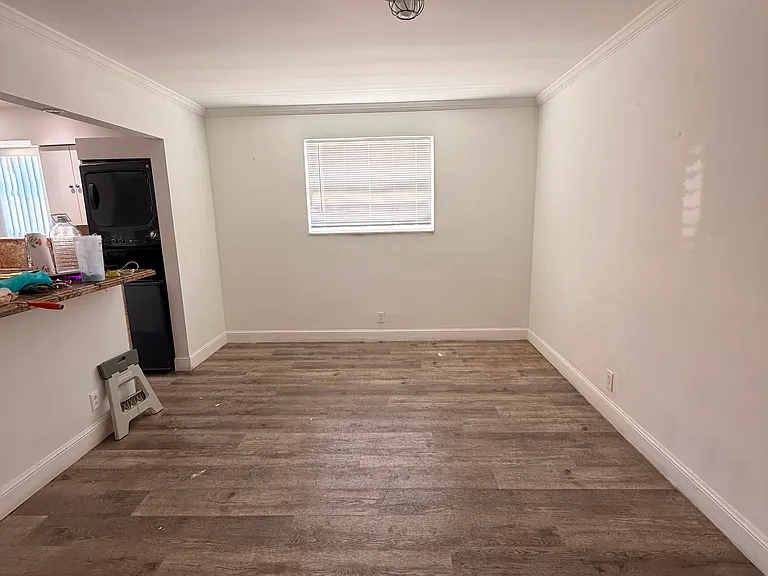 1820 N 17th Ave #4 — Photo 3