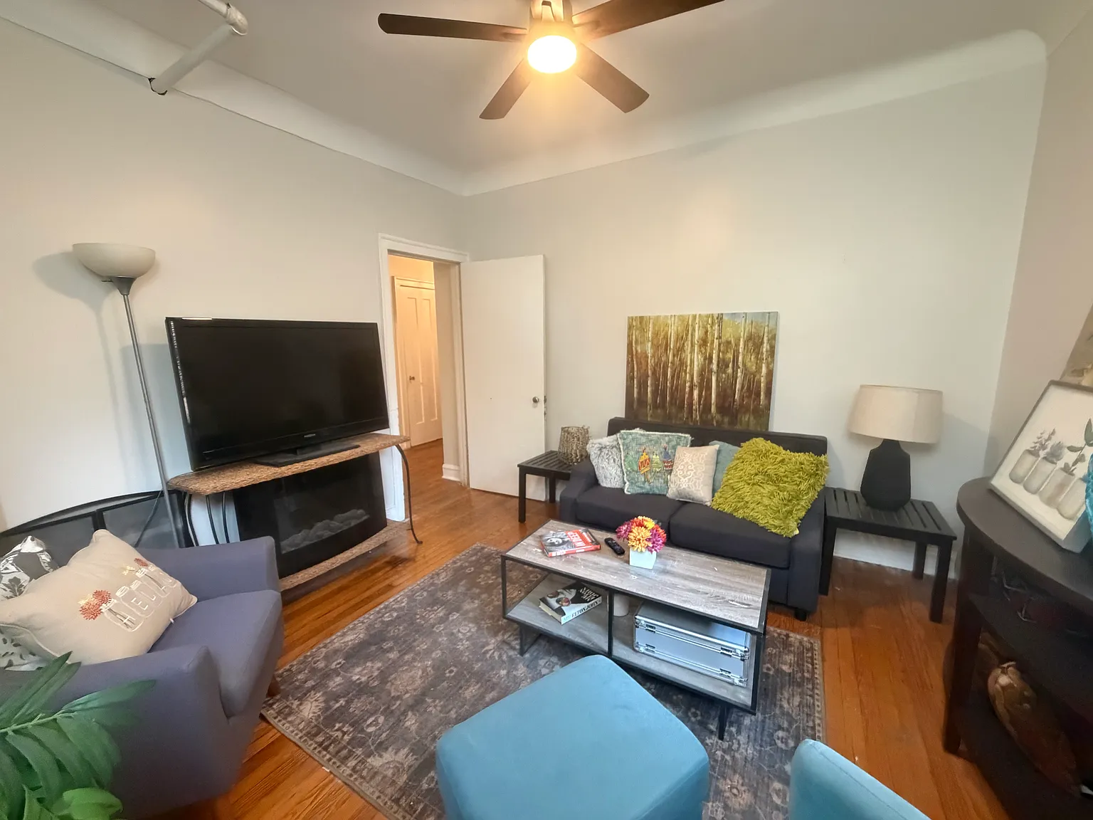 2 bed, 1200 sqft, $2,100 — Photo 1