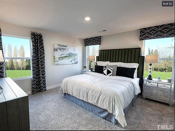 Spacious Main Bed Room