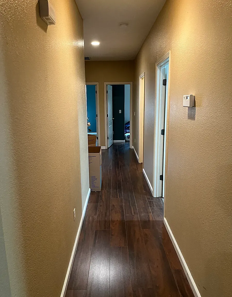 4 bed, 2311 sqft, $3,200 — Photo 3