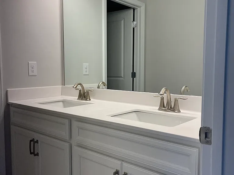 414 Kinross Ln — Photo 41