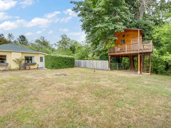191 Palmer Blvd, Fortuna, CA 95540