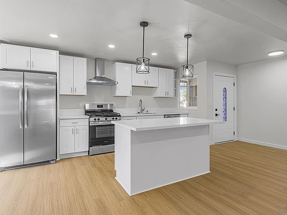 2nd image of 1037 Avocado Ave