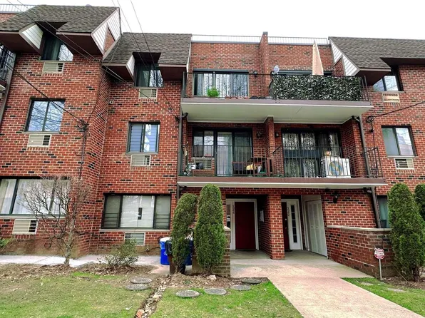 71-44 163rd Street #1, Fresh Meadows, NY 11365