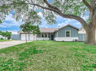 7230 Edgemoor Dr, Houston, TX 77074