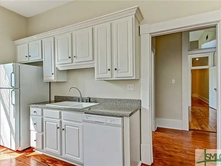 117 W Charlton St — Photo 8